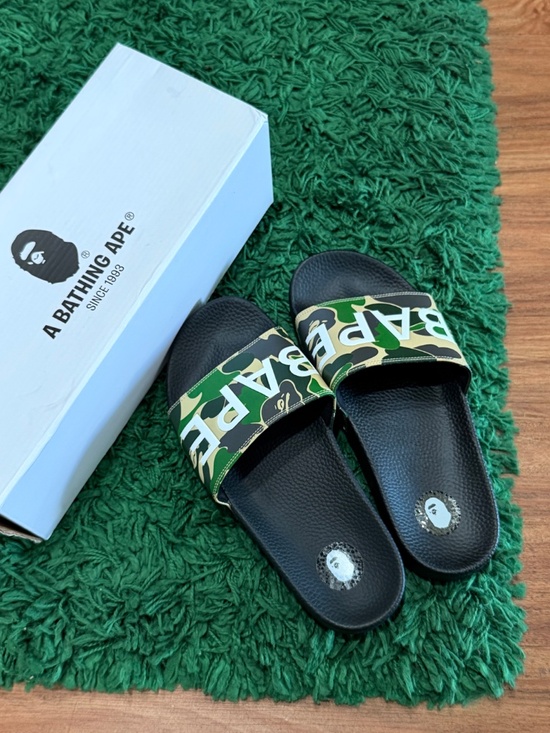 BAPE - Green Camo Logo Slides - 8M - Brand New main image 5